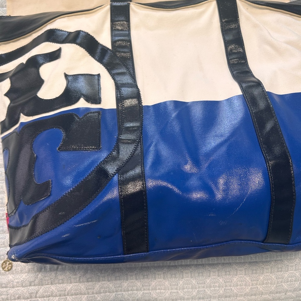 Tory Burch WEEKENDER Canvas & Vinyl Beach Tote Bag - Picture 7 of 12